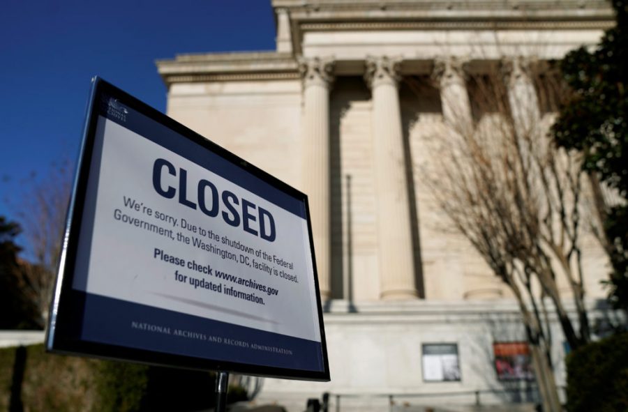 A sign declares the National Archive is closed due to a partial federal government shutdown in Washington, U.S., December 22, 2018.      REUTERS/Joshua Roberts - RC1AF19AC060
