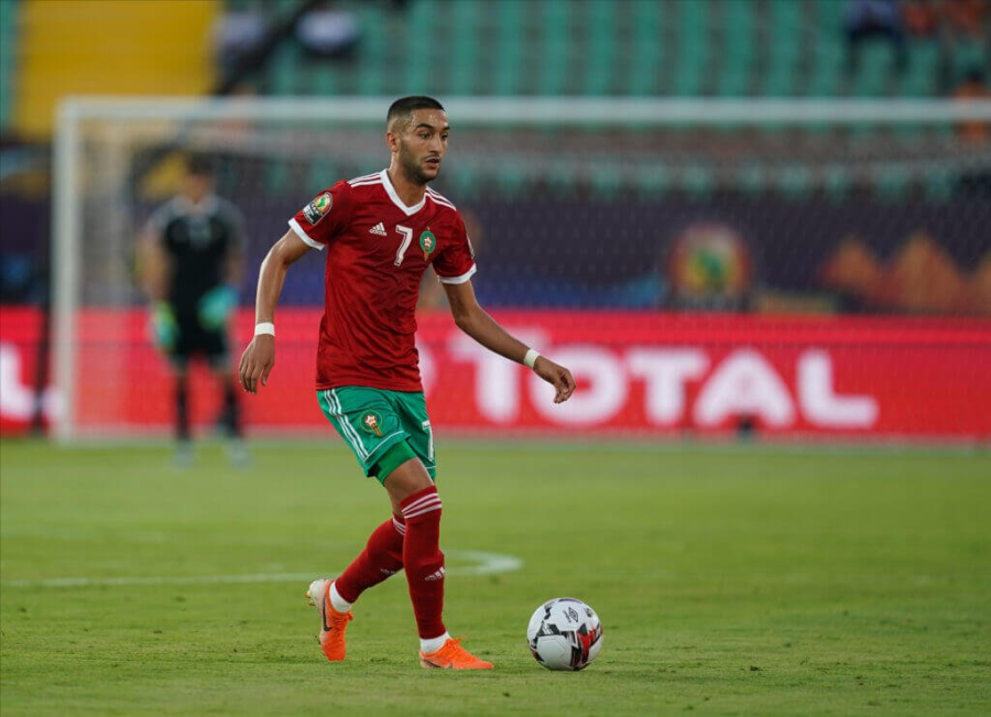 Chelsea’s Hakim Ziyech takes control of the ball.(Photos courtesy SABC Sports)